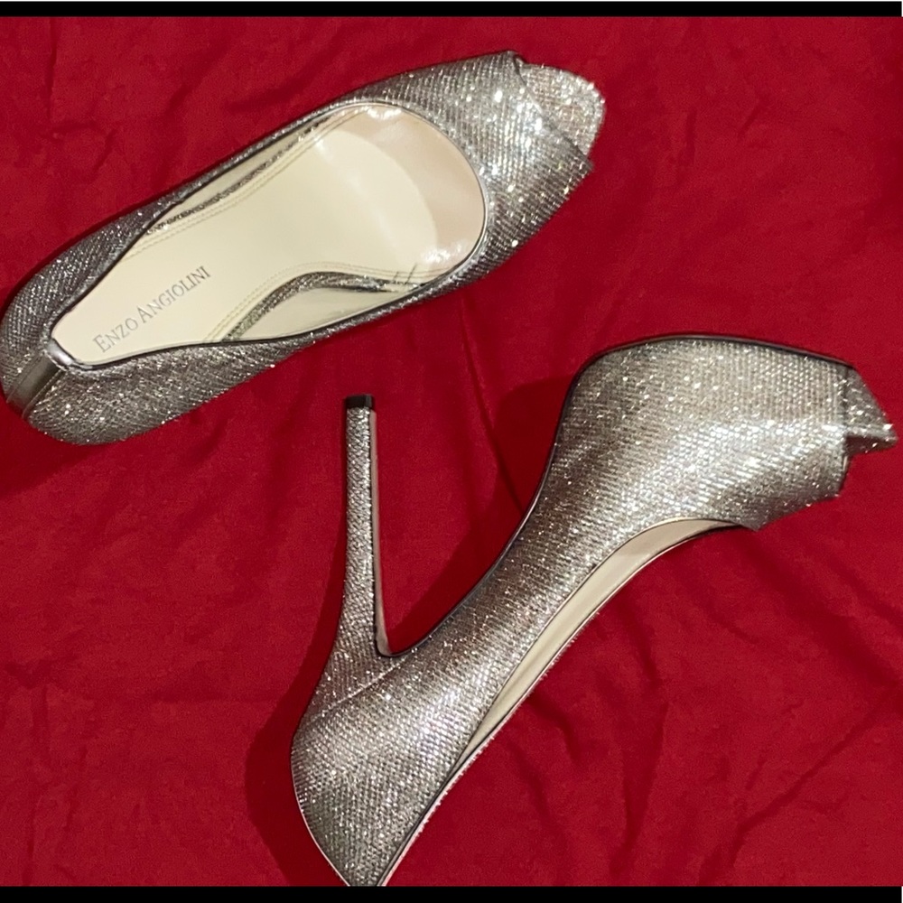 Sexy Sparkly Pumps (Size 9.5M)